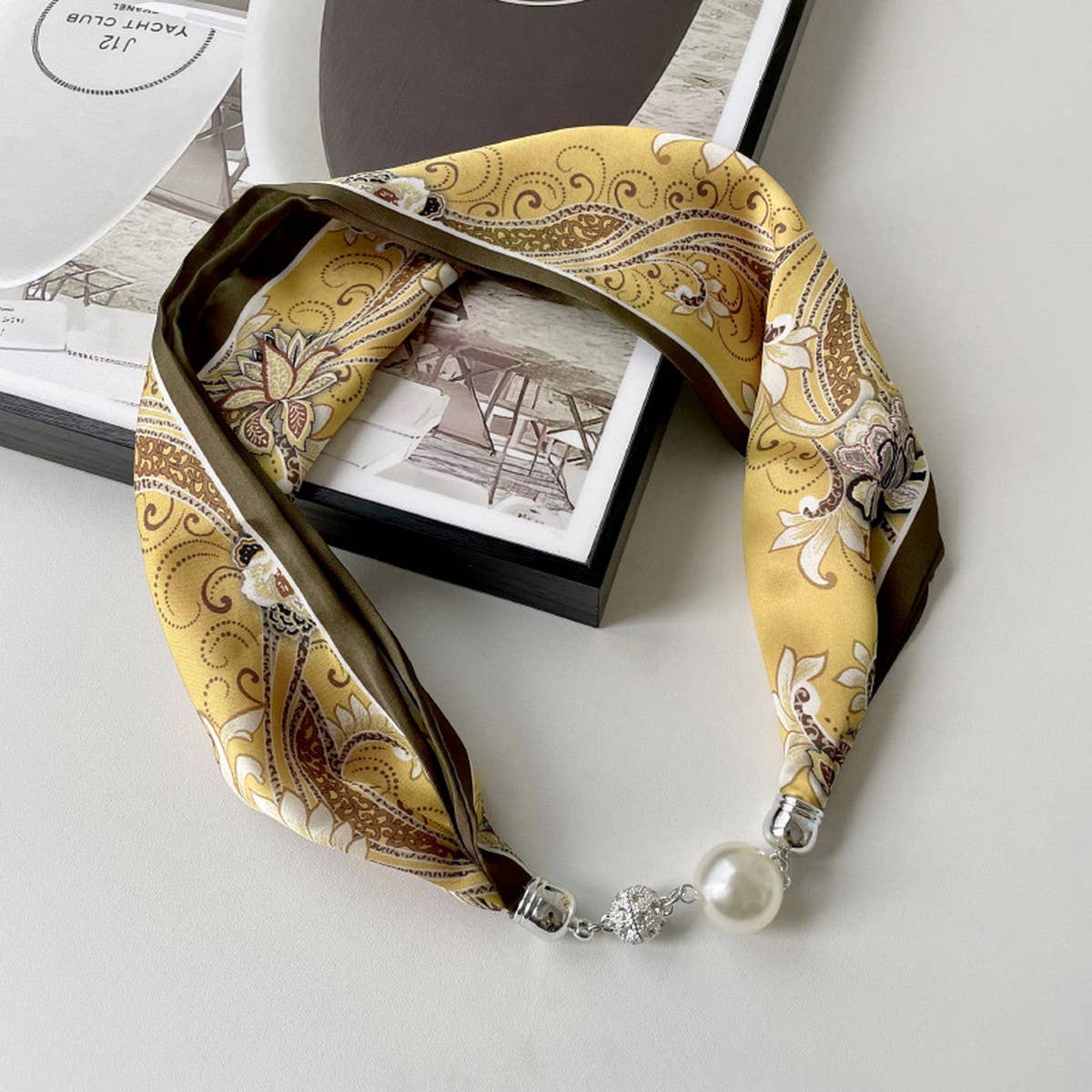 Magnetic Silk Scarf Necklace – Elegant Neck Wrap
