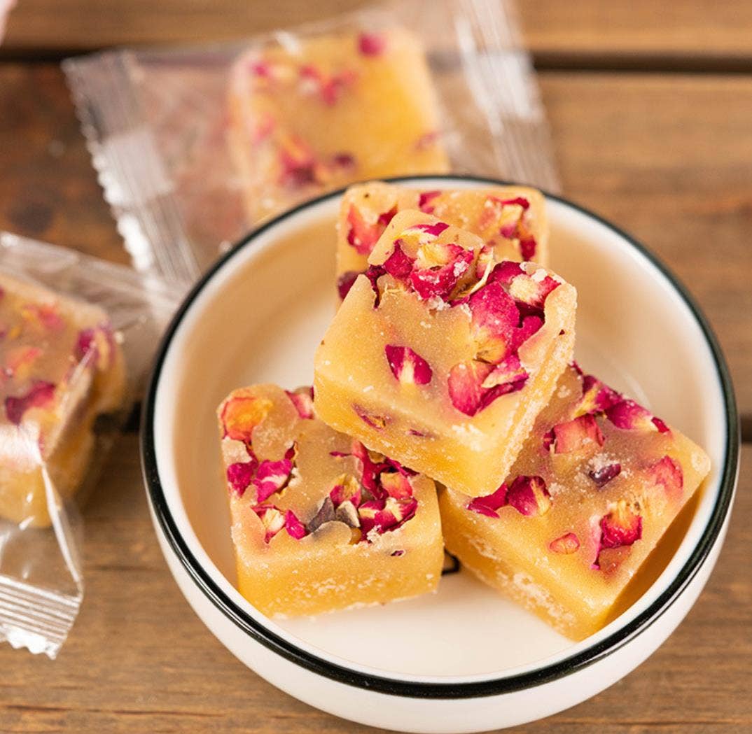 Gourmet Honey Sugar Cubes with flowers and fruit